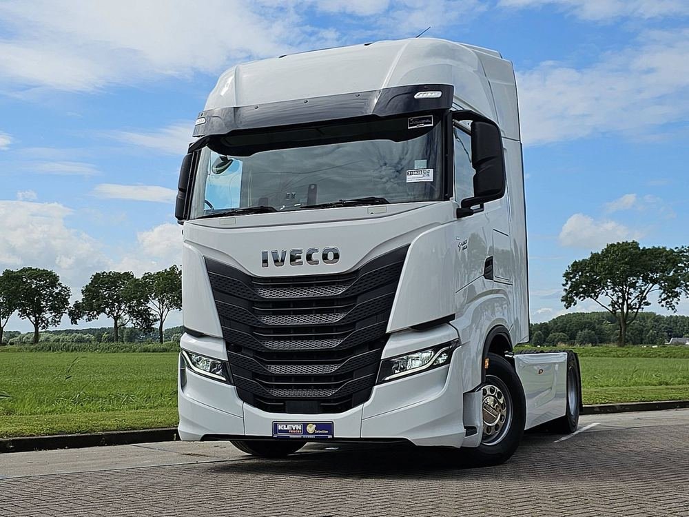Trattore stradale Iveco S-Way